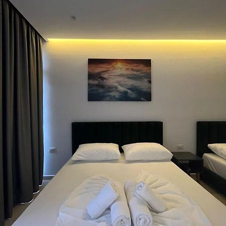 E&L Luxury Apartments ساراندا المظهر الخارجي الصورة