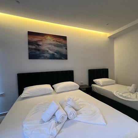 E&L Luxury Apartments ساراندا المظهر الخارجي الصورة