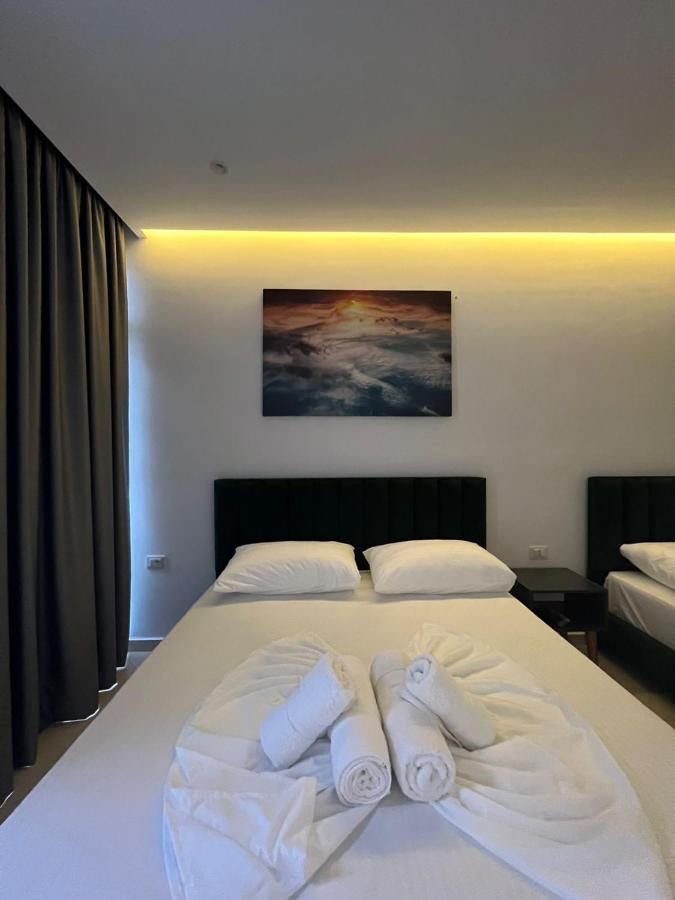 E&L Luxury Apartments ساراندا المظهر الخارجي الصورة