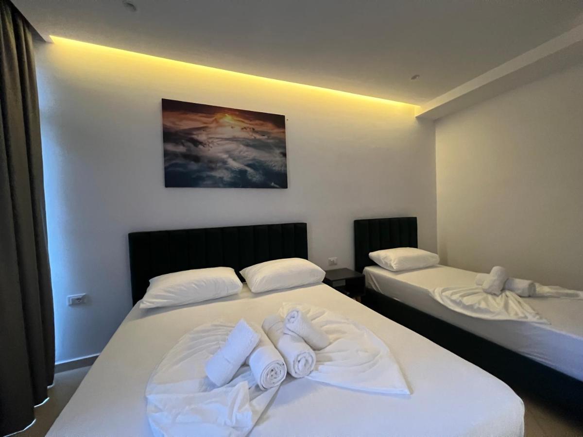 E&L Luxury Apartments ساراندا المظهر الخارجي الصورة